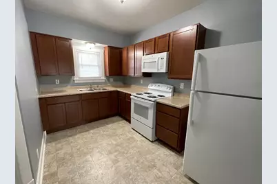 419 1/2 N 6th Street #UPPER, Dekalb, IL 60115 - Photo 5