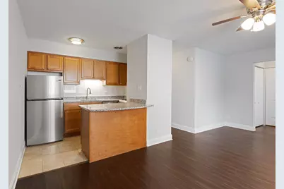 5534 N Kenmore Avenue #205, Chicago, IL 60640 - Photo 5