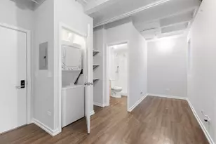 5718 N Winthrop Ave, Chicago, IL 60660 - Photo 7