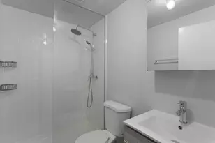 5718 N Winthrop Ave, Chicago, IL 60660 - Photo 9