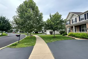 2458 Cushing Ln, Aurora, IL 60503 - Photo 29