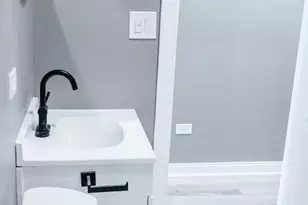 3015 W 19th St, Chicago, IL 60623 - Photo 7