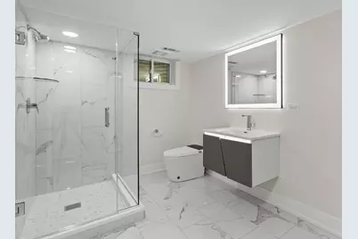 6850 Latrobe Avenue, Skokie, IL 60077 - Photo 33