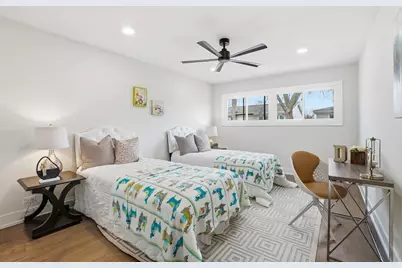 6850 Latrobe Avenue, Skokie, IL 60077 - Photo 29