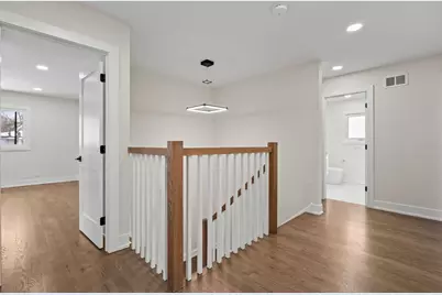 6850 Latrobe Avenue, Skokie, IL 60077 - Photo 31