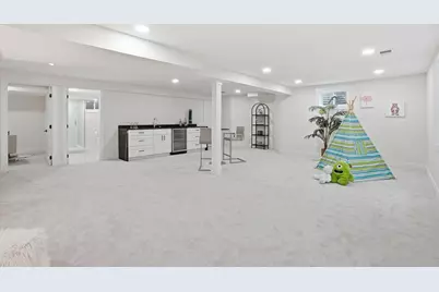 6850 Latrobe Avenue, Skokie, IL 60077 - Photo 37