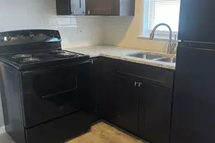 1340 N Main St, Wheaton, IL 60187 - Photo 5