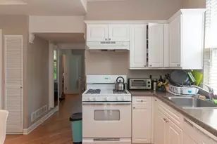 3144 N Oakley Ave, Chicago, IL 60618 - Photo 3