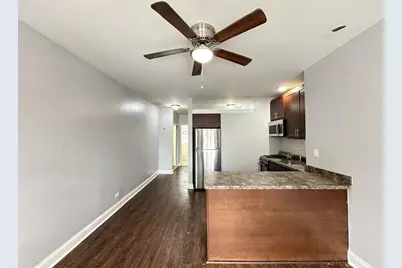 4031 N Kenmore Avenue #204, Chicago, IL 60613 - Photo 3