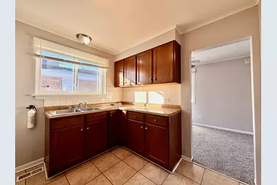 14525 Dobson Avenue, Dolton, IL 60419 - Photo 7