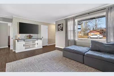 6935 W 115th Place, Worth, IL 60482 - Photo 5