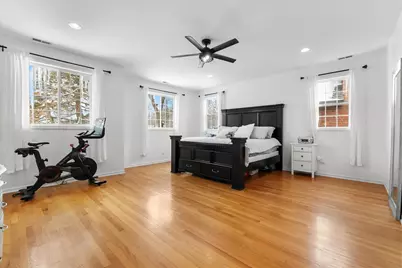 9341 S 82nd Avenue, Hickory Hills, IL 60457 - Photo 9