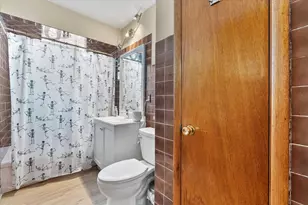 9341 S 82nd Ave, Hickory Hills, IL 60457 - Photo 7