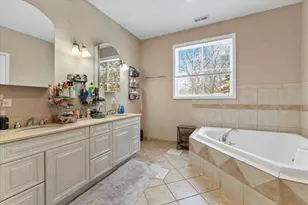 9341 S 82nd Ave, Hickory Hills, IL 60457 - Photo 11