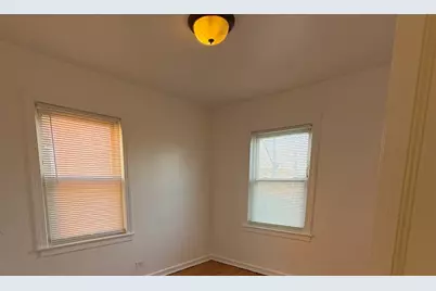 [Address not provided], Chicago, IL 60649 - Photo 7