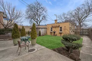 5907 N Virginia Ave, Chicago, IL 60659 - Photo 17