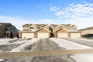 1150 Amber Dr, Cary, IL 60013 - Photo 1