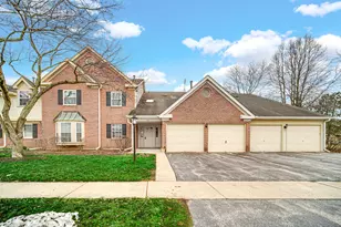 12 Aberdeen Ct, Schaumburg, IL 60194 - Photo 1