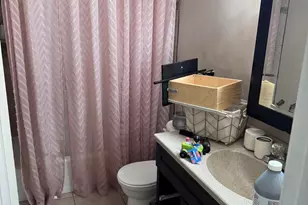 2004 Tracy Dr, Bloomington, IL 61704 - Photo 5