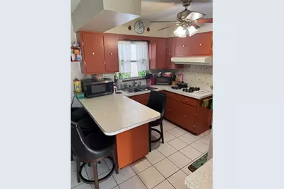 64 E 158th Place, South Holland, IL 60473 - Photo 3