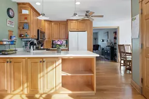 696 S Prospect Ave, Elmhurst, IL 60126 - Photo 9