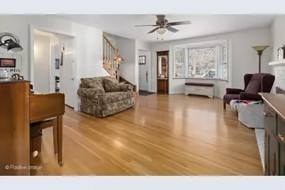 696 S Prospect Avenue, Elmhurst, IL 60126 - Photo 3