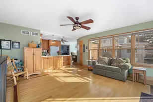 696 S Prospect Ave, Elmhurst, IL 60126 - Photo 11