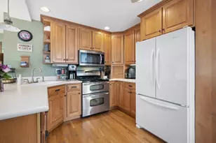 696 S Prospect Ave, Elmhurst, IL 60126 - Photo 7