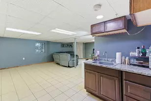 2001 Madison Ave, Gurnee, IL 60031 - Photo 27