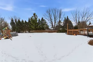 2001 Madison Ave, Gurnee, IL 60031 - Photo 31