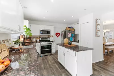 2001 Madison Avenue, Gurnee, IL 60031 - Photo 7