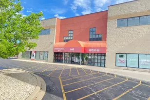 665 Pasquinelli Dr, Westmont, IL 60559 - Photo 1