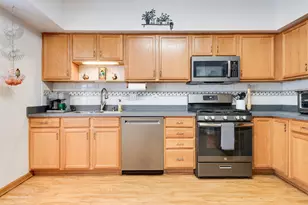 5331 W Mint Julip Dr, Alsip, IL 60803 - Photo 9