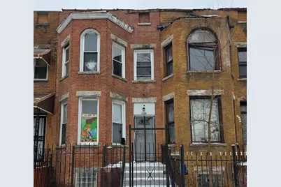 6858 S Calumet Avenue, Chicago, IL 60637 - Photo 1