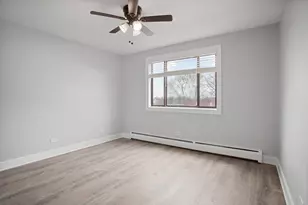 6826 N Ridge Blvd, Chicago, IL 60645 - Photo 9