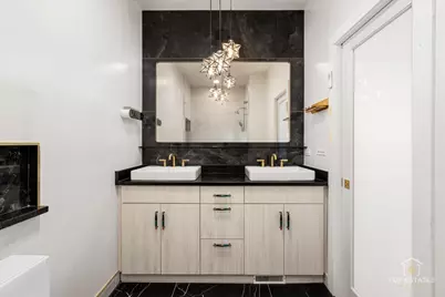 2253 W Coulter Street #1, Chicago, IL 60608 - Photo 21