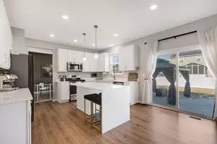 230 Whitney Dr, Elburn, IL 60119 - Photo 9