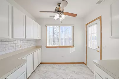 881 N Swift Road #206, Addison, IL 60101 - Photo 13