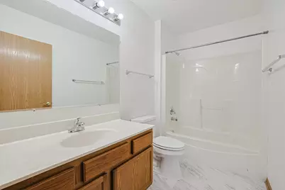 881 N Swift Road #206, Addison, IL 60101 - Photo 17