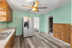 609 S Monroe St, Streator, IL 61364 - Photo 3