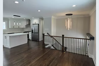 1570 Jefferson Road, Hoffman Estates, IL 60169 - Photo 7