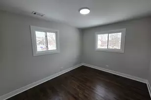 1570 Jefferson Rd, Hoffman Estates, IL 60169 - Photo 17