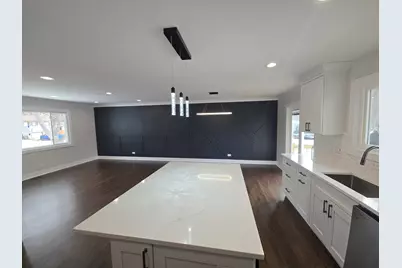 1570 Jefferson Road, Hoffman Estates, IL 60169 - Photo 9