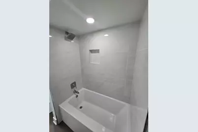 1570 Jefferson Road, Hoffman Estates, IL 60169 - Photo 29