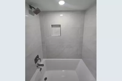 1570 Jefferson Road, Hoffman Estates, IL 60169 - Photo 31