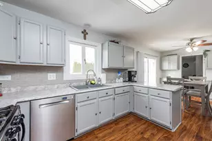 150 Old Darby Ln, Winthrop Harbor, IL 60096 - Photo 17