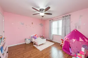 150 Old Darby Ln, Winthrop Harbor, IL 60096 - Photo 33