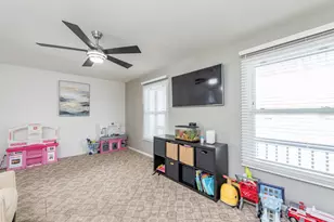 150 Old Darby Ln, Winthrop Harbor, IL 60096 - Photo 27