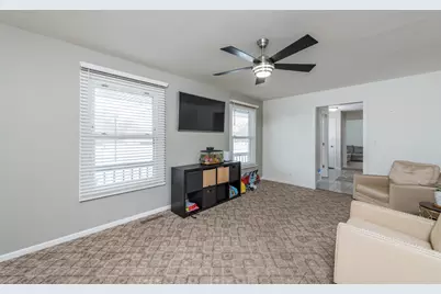 150 Old Darby Lane, Winthrop Harbor, IL 60096 - Photo 23