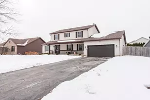 150 Old Darby Ln, Winthrop Harbor, IL 60096 - Photo 3